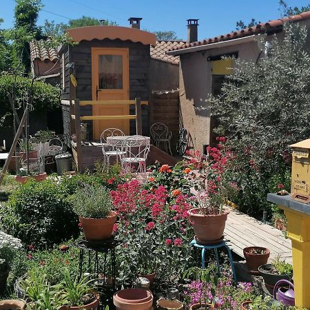 La Fee Viviane Et Michel L'Enchanteur Robion en Luberon Екстериор снимка